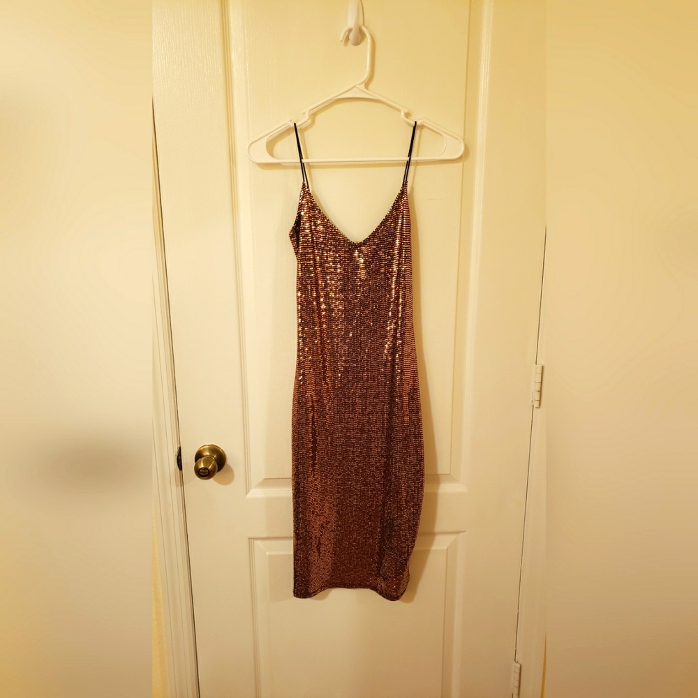 SEDUCTION Women's Sequined Dress in Rose Gold